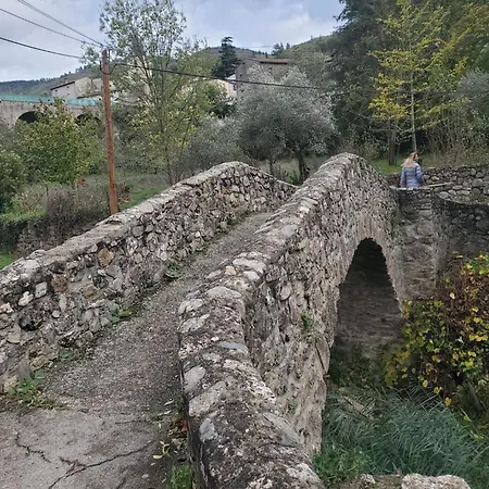 Atypique : La Grotte Appartement *